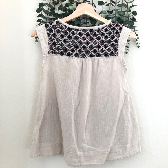 Lucky Brand | Embroidered Blouse - Picture 4 of 8